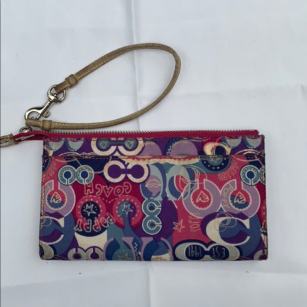 Authentic Poppy Coach Wristlet Purse Wallet